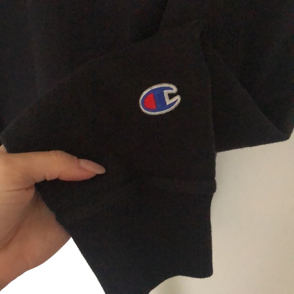 Champion Crewneck - Picture 2 of 2